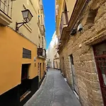 En El Centro Bajo A *
