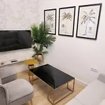 En El Centro Bajo A アパート